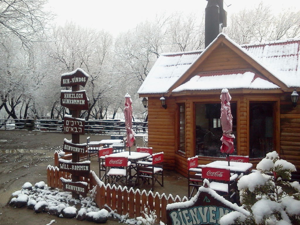 Camping Y Hostal El Ovejero El Calafate Dış mekan fotoğraf